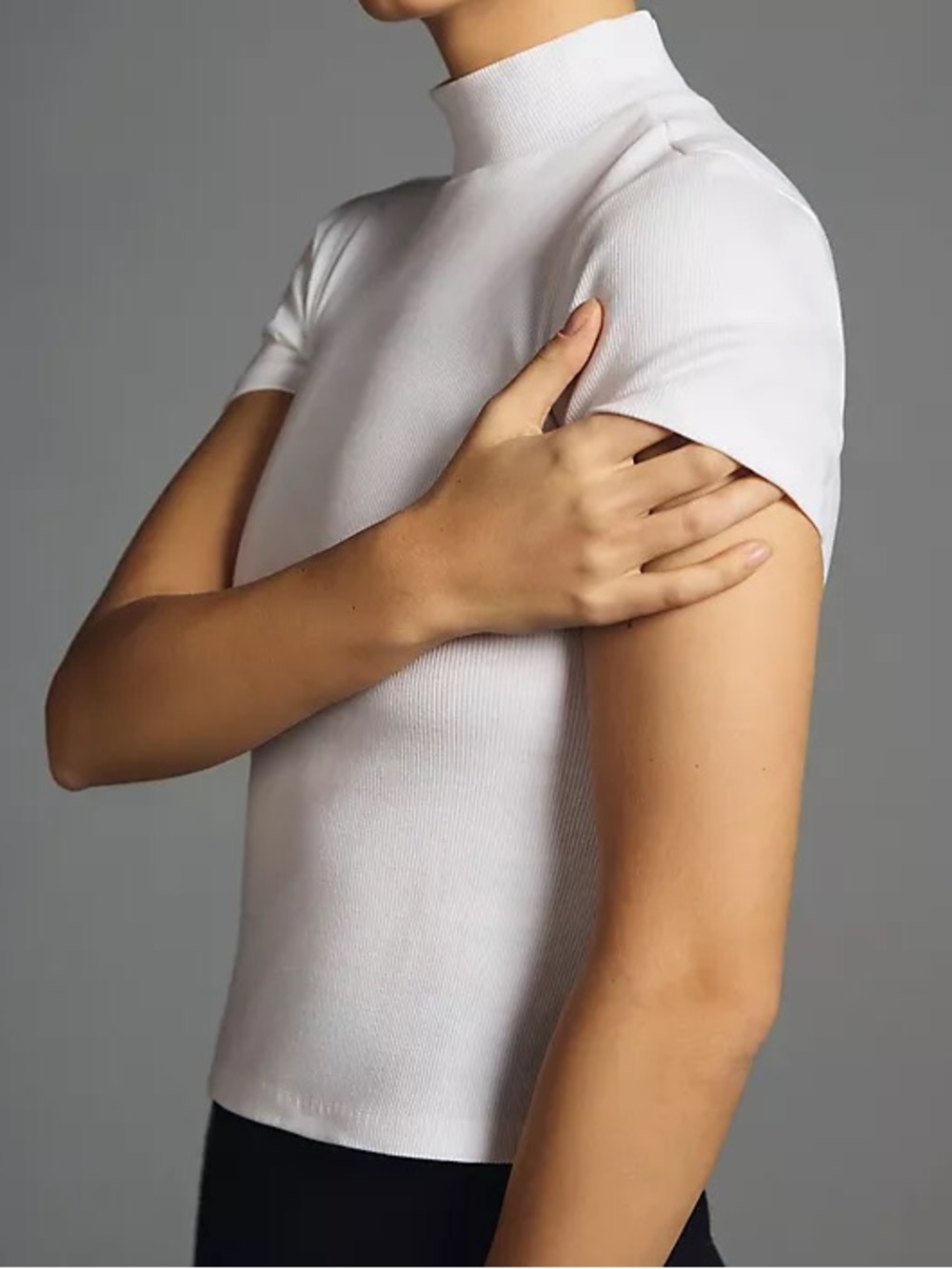 🆓 White Ribbed Mock Neck Short Sleeve Top